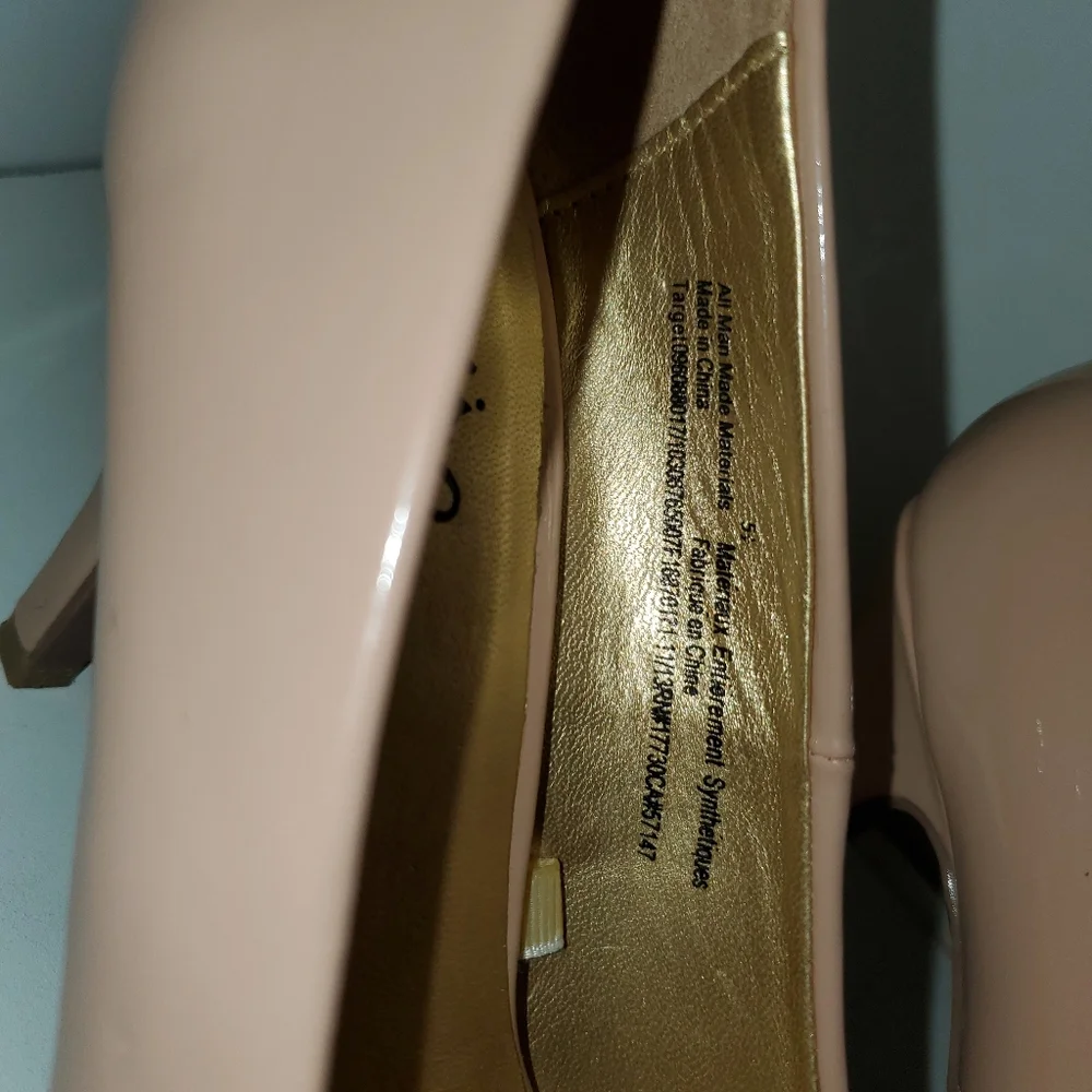 Cream Mossimo heels - Picture 4 of 5